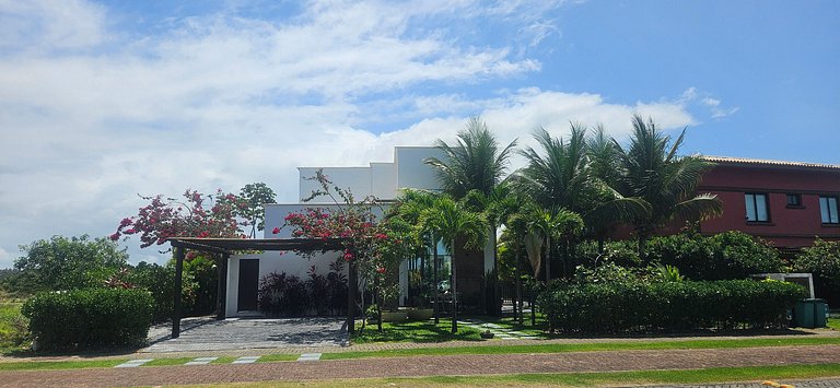 Linda Casa Beira Mar, 4 Suítes na Praia do Forte
